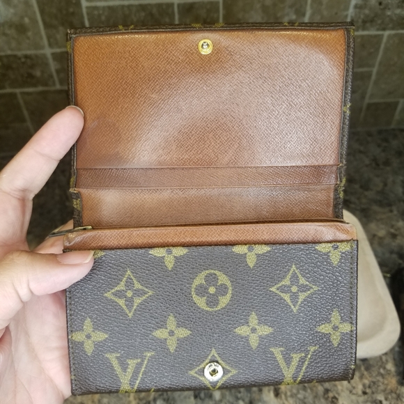 SOLD Louis Vuitton Monogram Porte Monnaie Billets Tresor Bifold Wallet - Picture 11 of 14